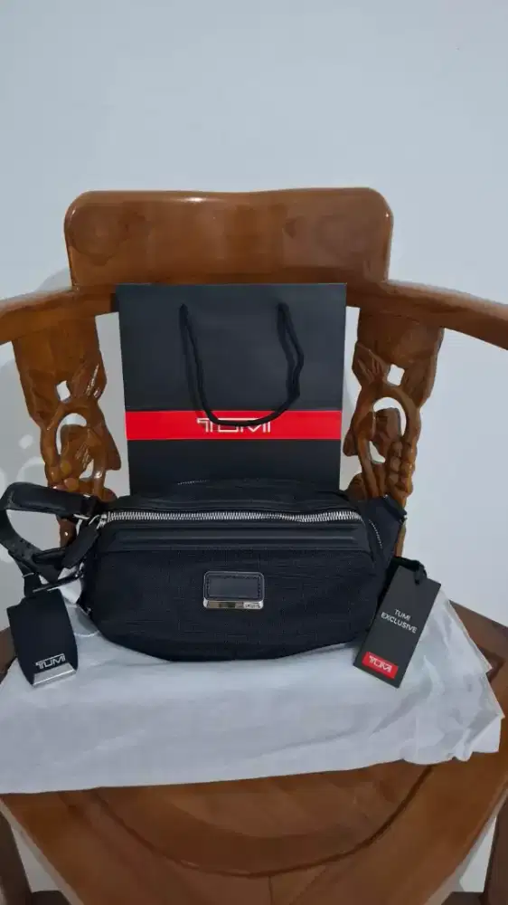 Tas Tumi Men East West Slingbag Black