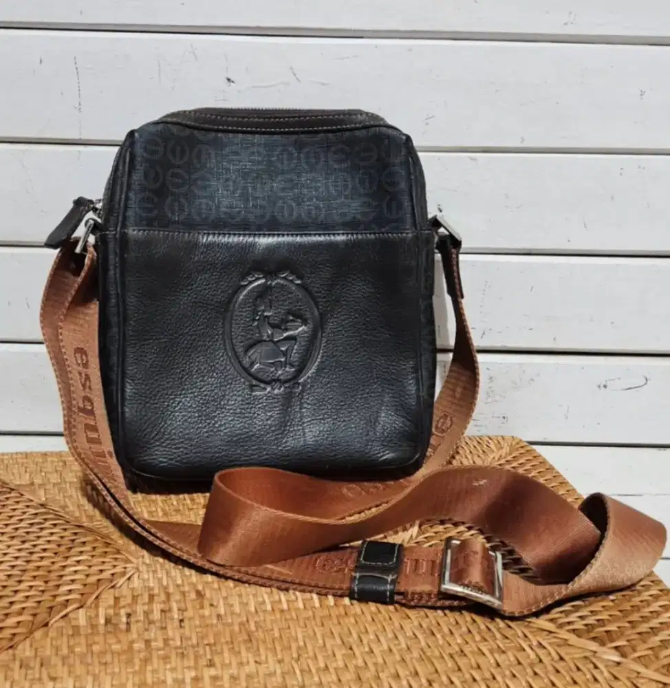 Tas Selempang Esquire Preloved mulus