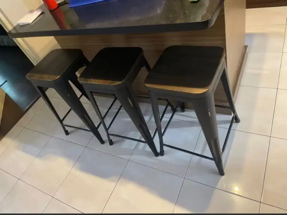 Meja Makan / Island  + laci piring