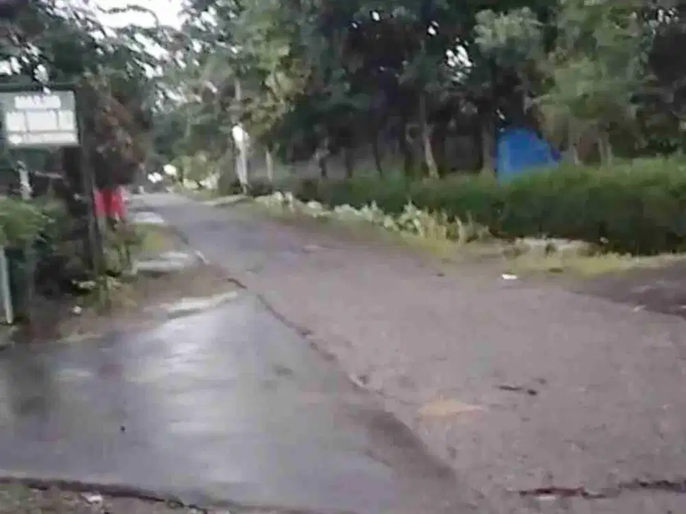 Dijual cepat  tanah 265m² muka 9m ( bentuk L) bonus rumah siap huni, akses jalan DPU, Sringin Jumantono Karanganyar