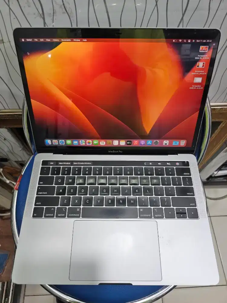 Macbook pro 2019 13 inch i5 8/128 ex resmi