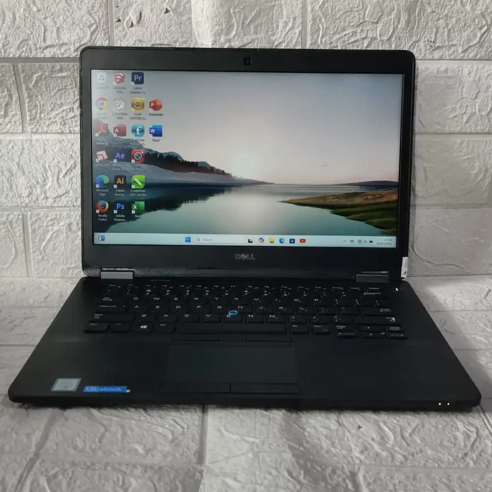 Laptop Dell Latitude E7470 Core i7 generasi 6