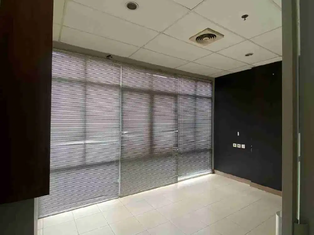 Ruko 2 lantai di Apartemen Menteng Square disewakan hanya 1 unit