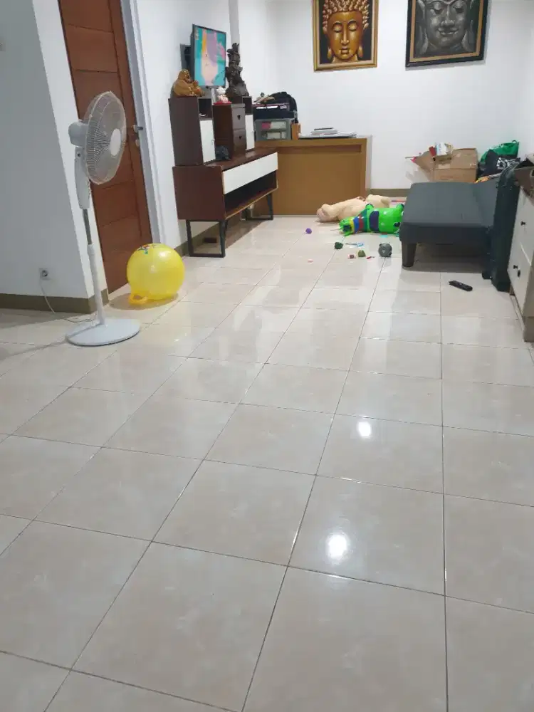 Dibutuhkan ART menginap  wanita