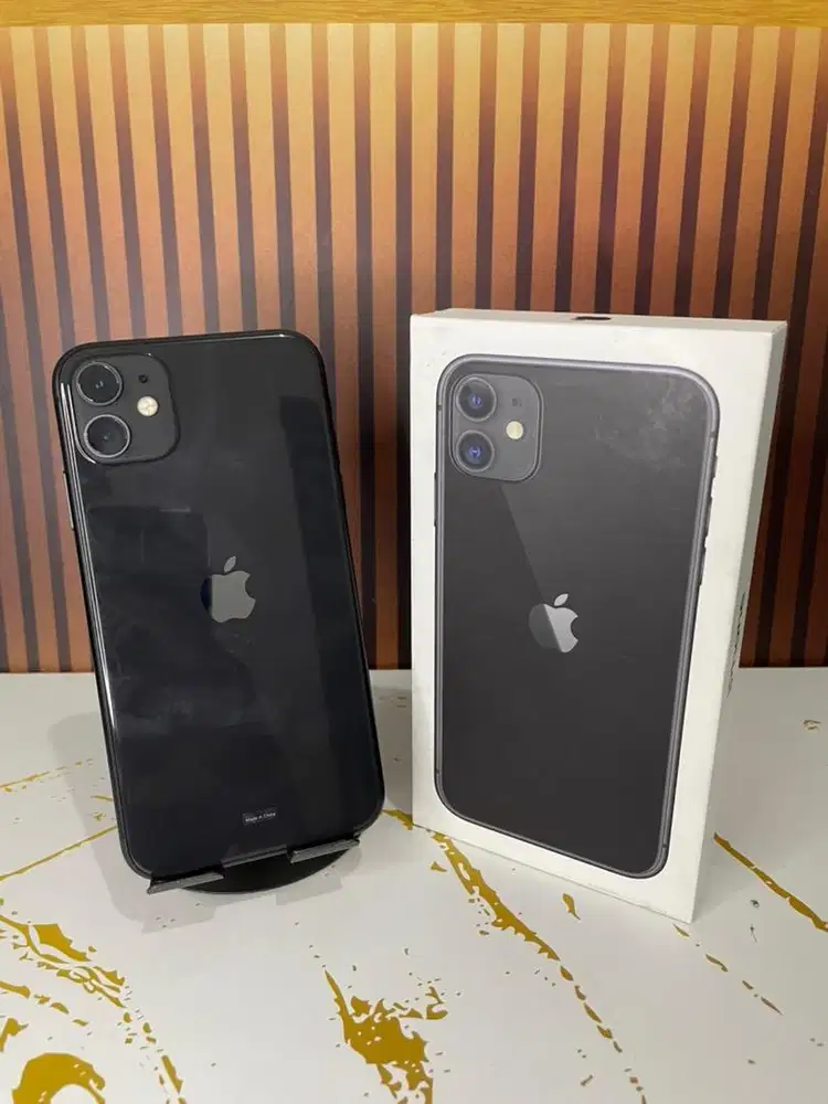 iPhone 11 Black 64 GB iBox