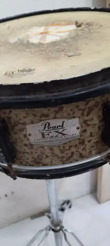 Snare drum pearl export series