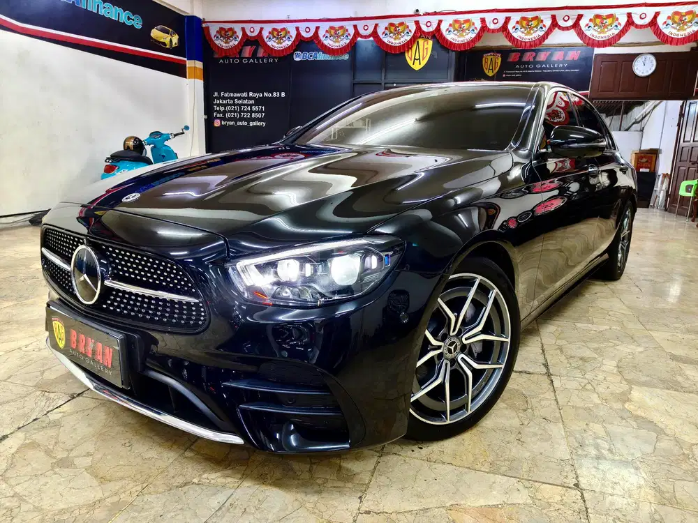 MERCEDES BENZ E300 AMG 2022 / 2023 HITAM