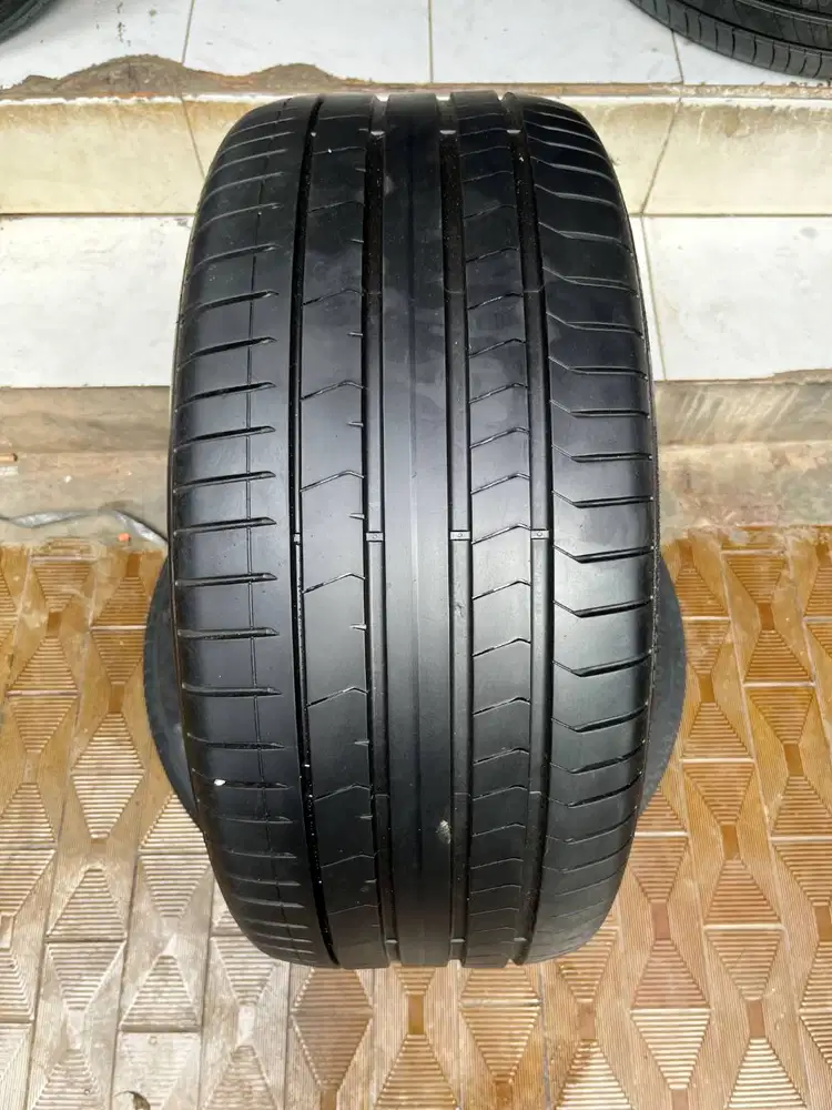 Ban Pirelli P Zero RFT 275 40 r19 1Pcs