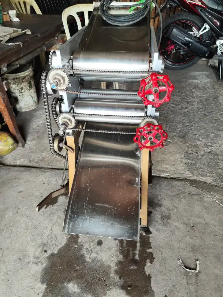 Mesin Membuat Mie/Pangsit