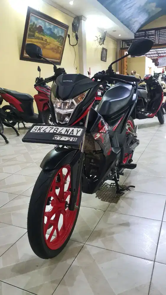 Sonic 150 R/Sonic 150R 2023 Mantap Ellegant-Masih 14.000KM-plaza motor