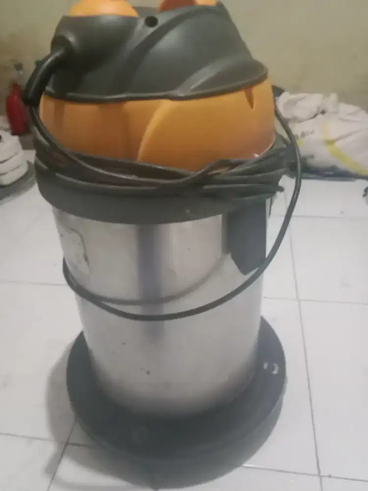 Vacuum Cleaner wet & dry