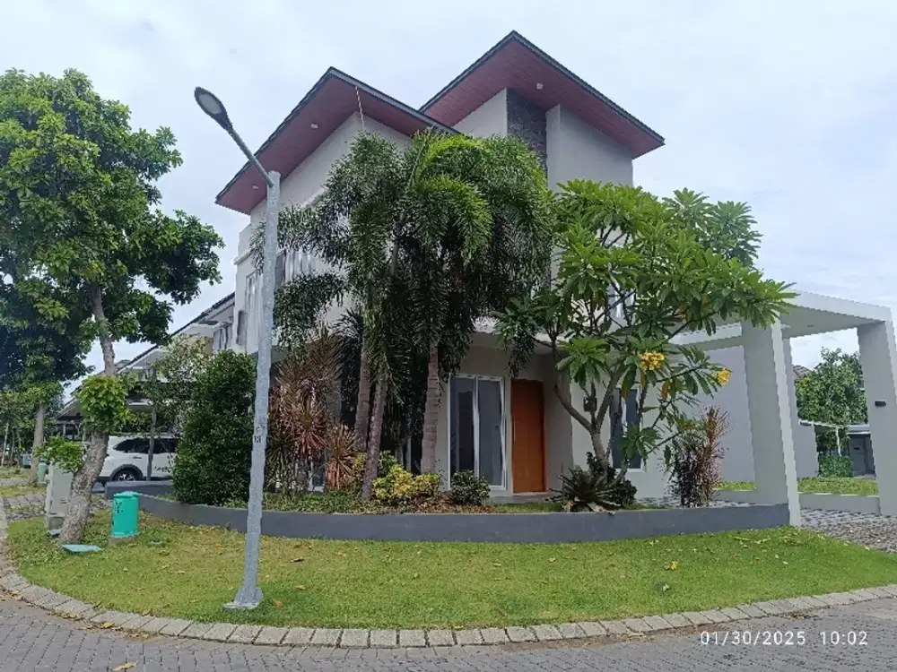 Rumah baru Graha Natura desain modern tropis  dekat Pakuwon