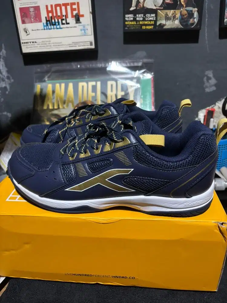 ORIGINAL SEPATU BADMINTON HUNDRED RAZE NAVY GOLD BULUTANGKIS SIZE 44