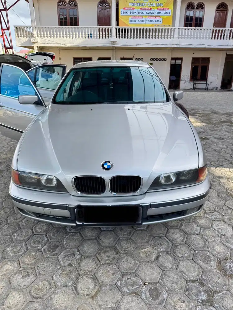 BMW 528i 1997 Hybrid