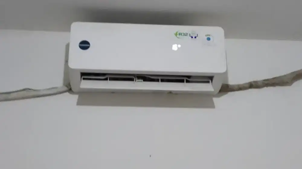 AC 3/4 PK kondisi istimewa, pasti dingin dan blm servican beli dr baru