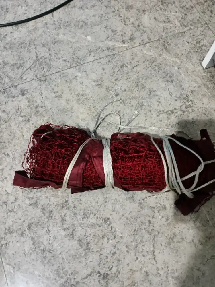 Di jual NET bulu tangkis warna merah