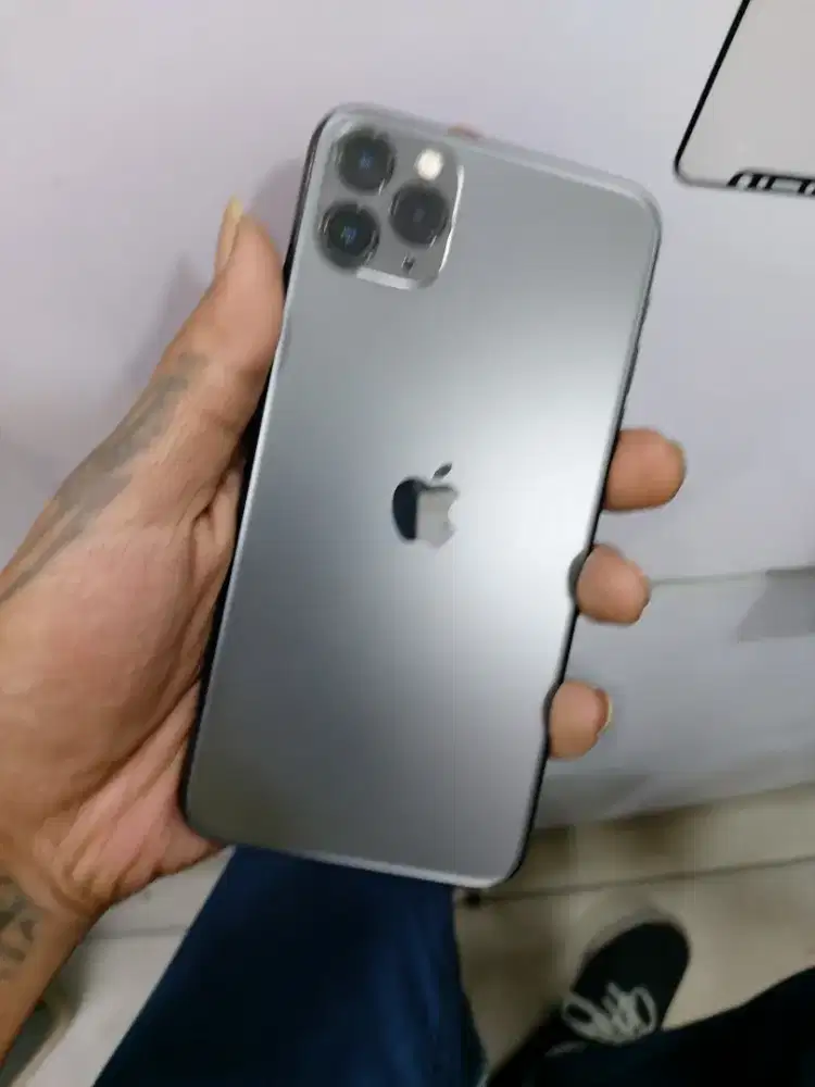 Iphone 11 pro max 256gb all operator pemakaian lama