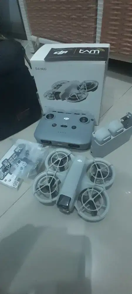 Dijual DJI Neo -Fly More Combo