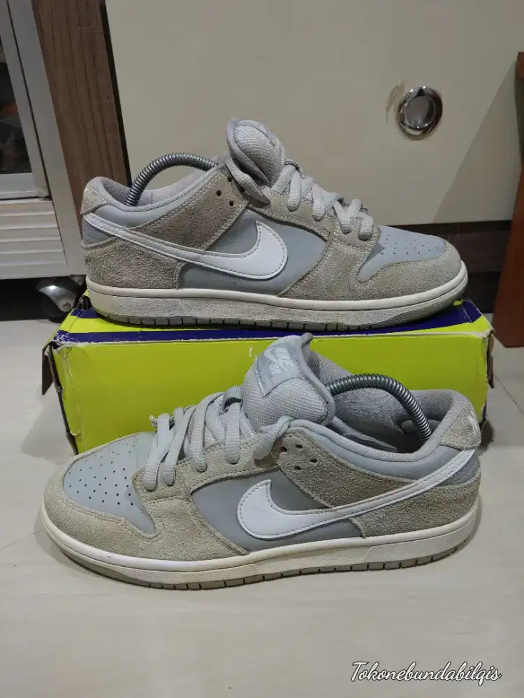 Sepatu SB dunk low summit preloved size 42