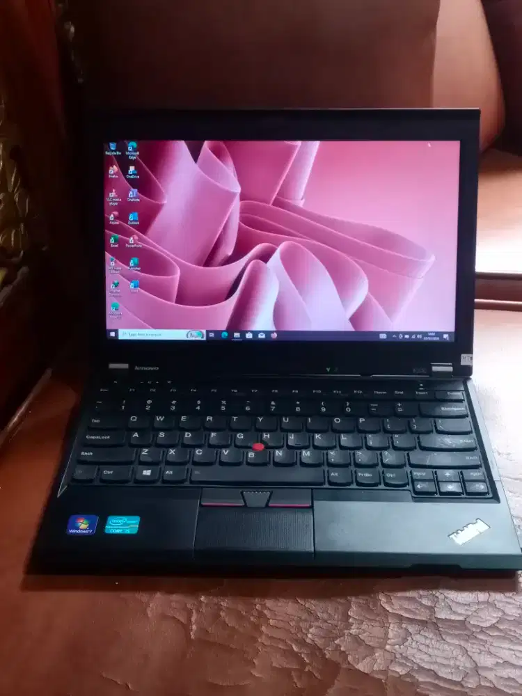 Lenovo i5 ram 10gb ssd 256gb sip