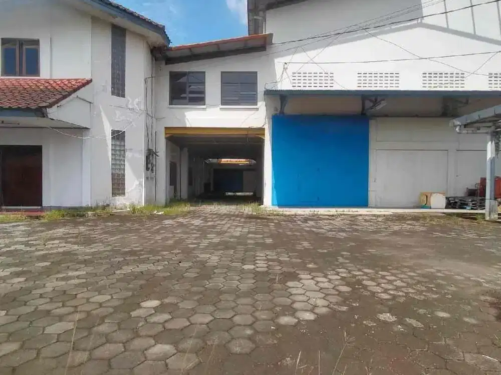 Disewakan Gudang Besar daerah Maguwoharjo sleman