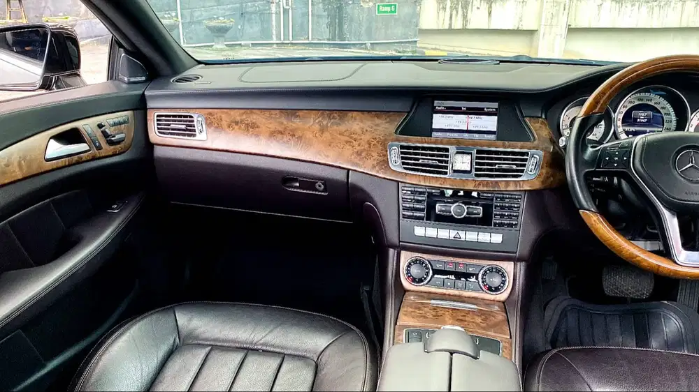 Mercedes Benz CLS350 3.5L V6 306HP NIK 2013
