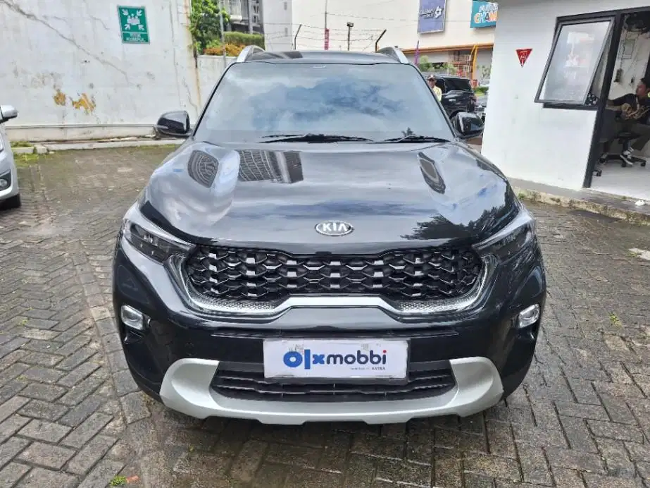 LOW DP KIA Sonet 1.5 Premiere 7 Seater Bensin-AT 2021 DFG