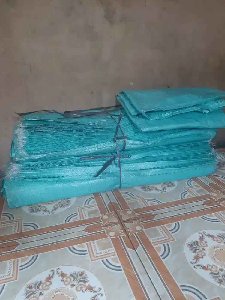 Karung baru ukuran 75x110