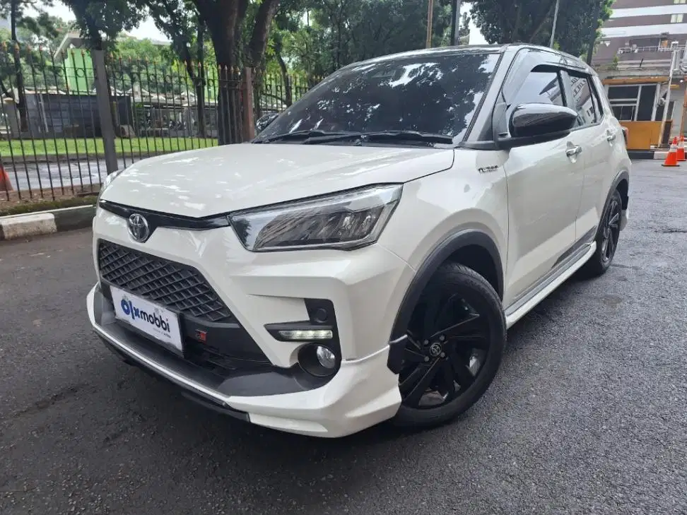 DP RENDAH Toyota Raize 1.0 GR Sport TSS Two Tone Bensin-AT 2022 DAB