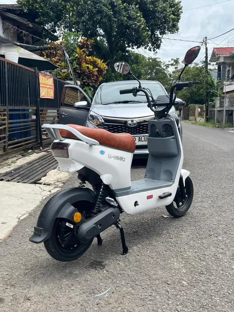 Sepeda Listrik / Selis Uwinfly D8-12 Mulus Terawat.