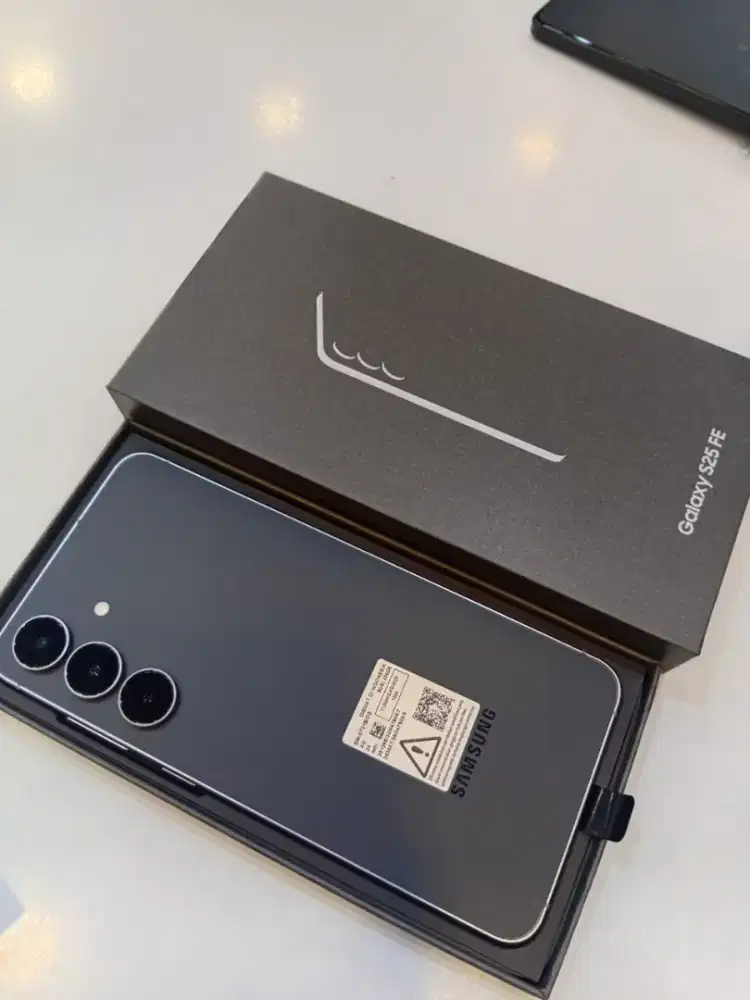 Samsung S25 FE 8/512