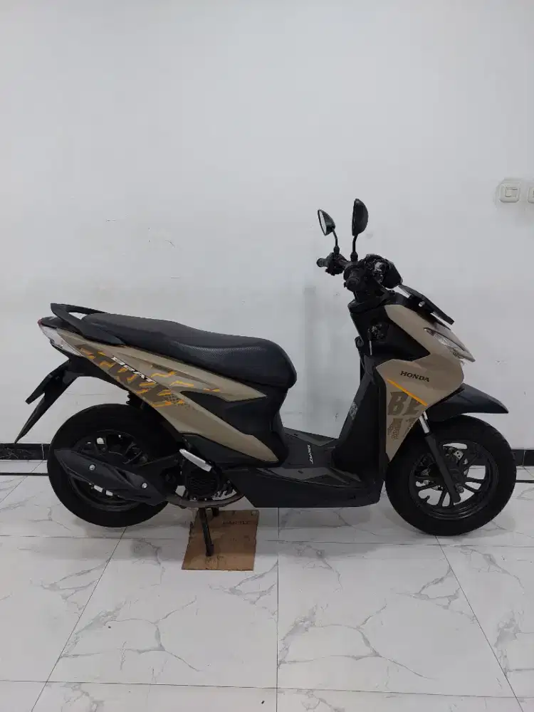 Honda New Beat Street 110 ESP CBS Fi 2025 bln 6 Gress Kredit DP 1 JT