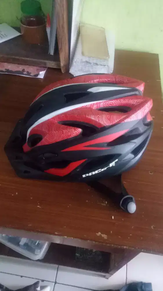 Helm sepeda Fasifik