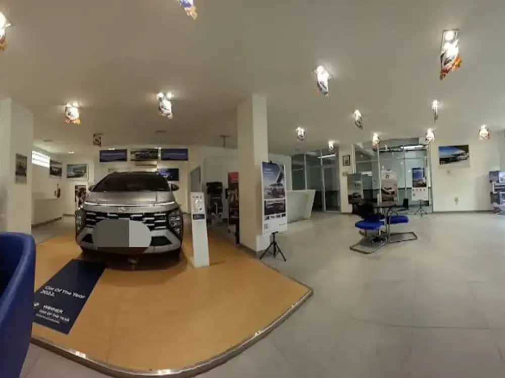 Disewakan Gedung di Soekarno Hatta ex Showroom