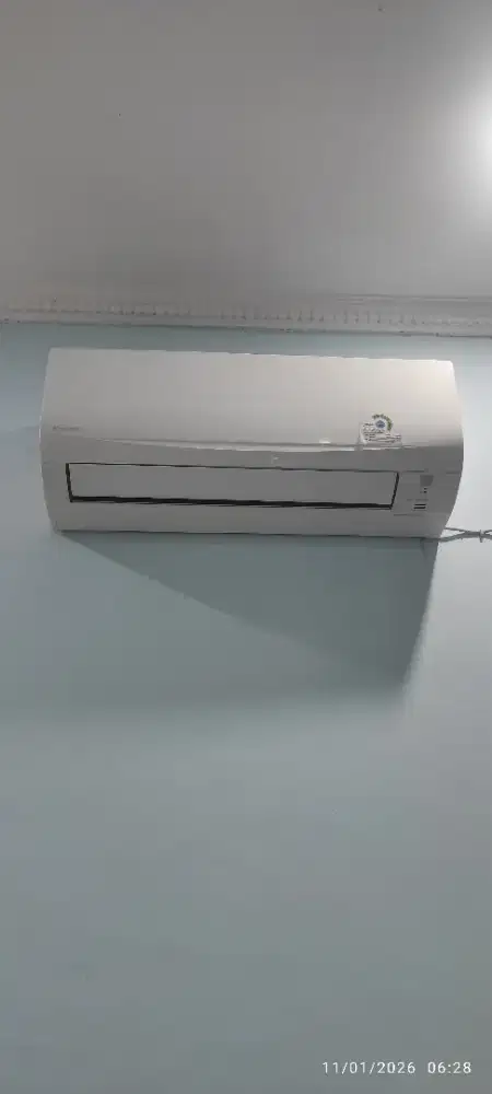 ​AC Daikin 1 PK Standard  - Tangguh & Dingin (Masih Terpasang)