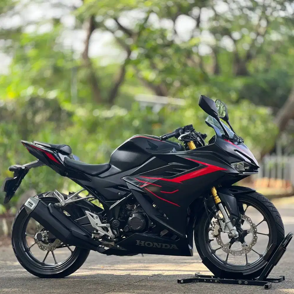 HONDA NEW CBR 150R ABS 2022 BLACK KM 9K PAJAK PANJANG NO MINUS