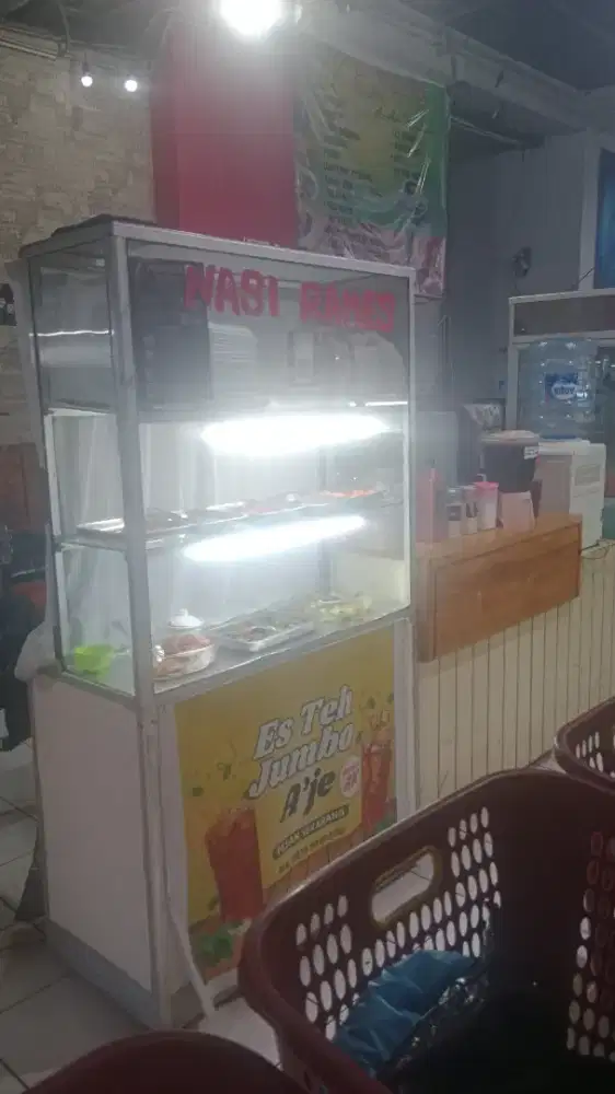 Di jual etalase 3 susun