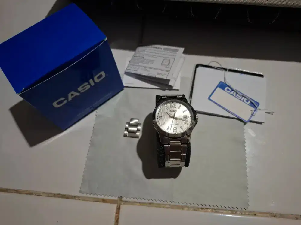 Jam tangan analog casio