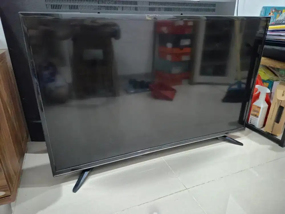 Tv lcd 43 inci panasonic