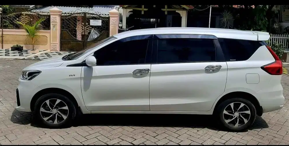 Suzuki Ertiga GX A/T Hybrid 2023