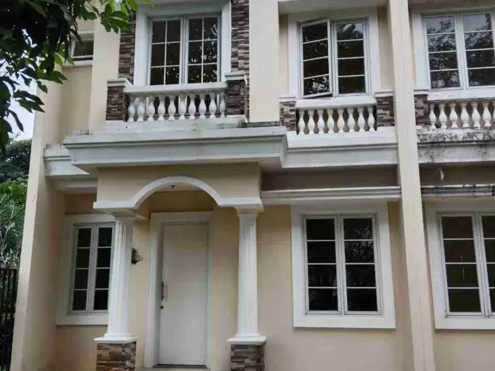 rumah 2 lantai dekat stasiun