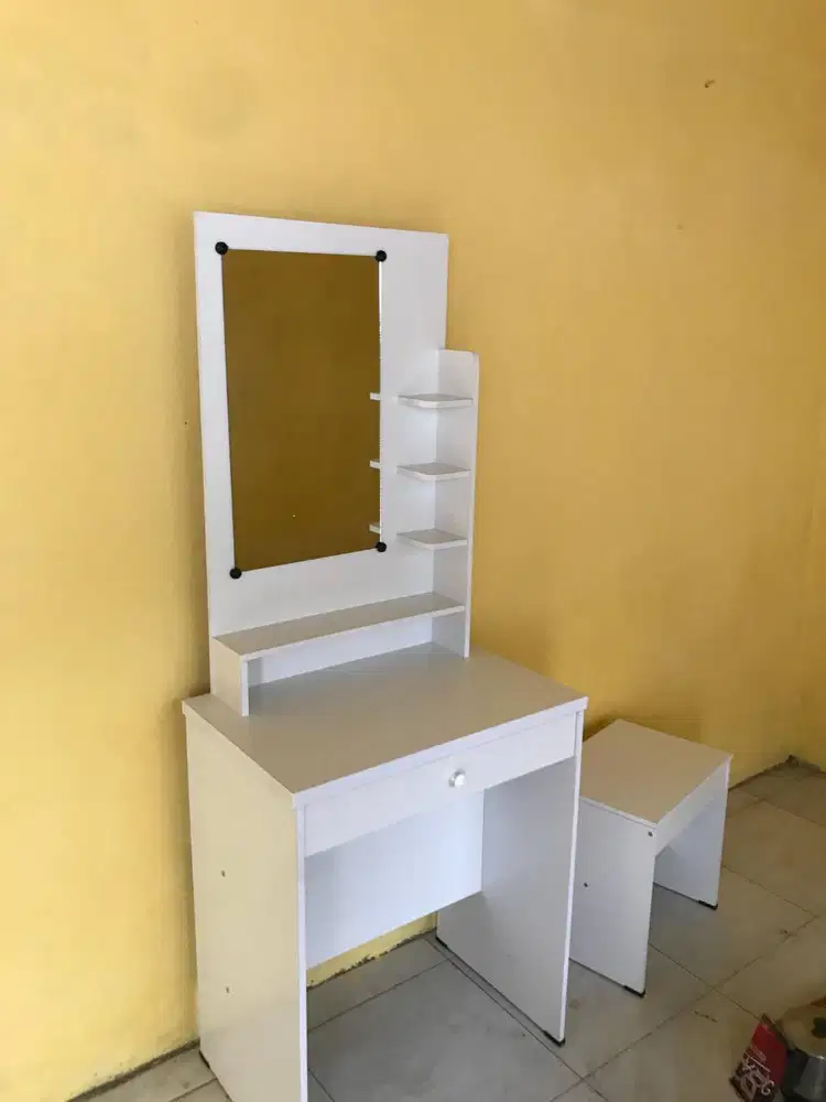 PROMO MEJA RIAS MINIMALIS HARGA TERMURAH GRATIS ANTAR