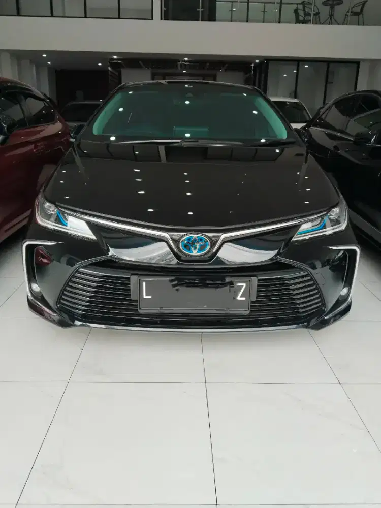 Toyota Corolla Altis 1.8 Hybrid'2021 AT