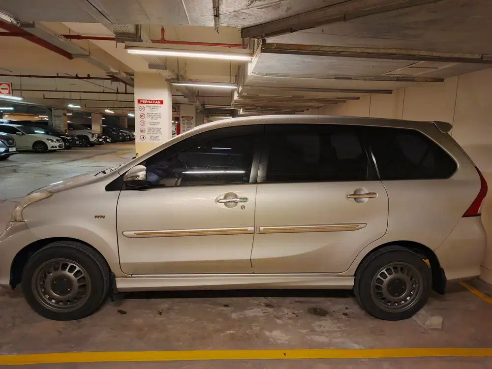 Toyota Avanza 2012 Bensin