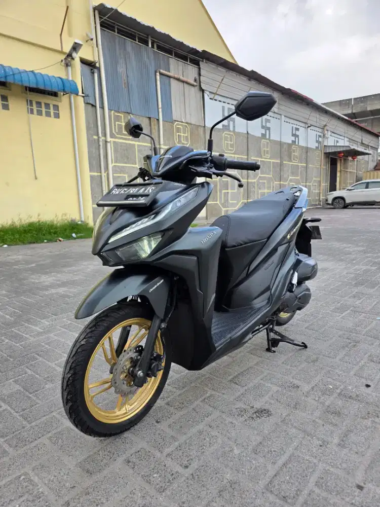 Honda Vario 150 CBS ISS Hitam 2021