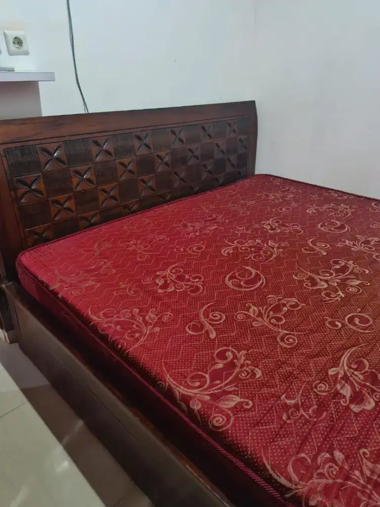 KASUR Busa Royal 1.8m x 2m kondisi 95% oke