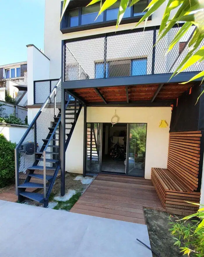 Kanopi mezanine semi outdoor