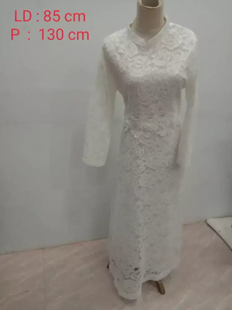 Dress Gamis Brokat Bermotif Bunga