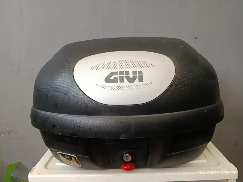 Box Givi E33 Like New