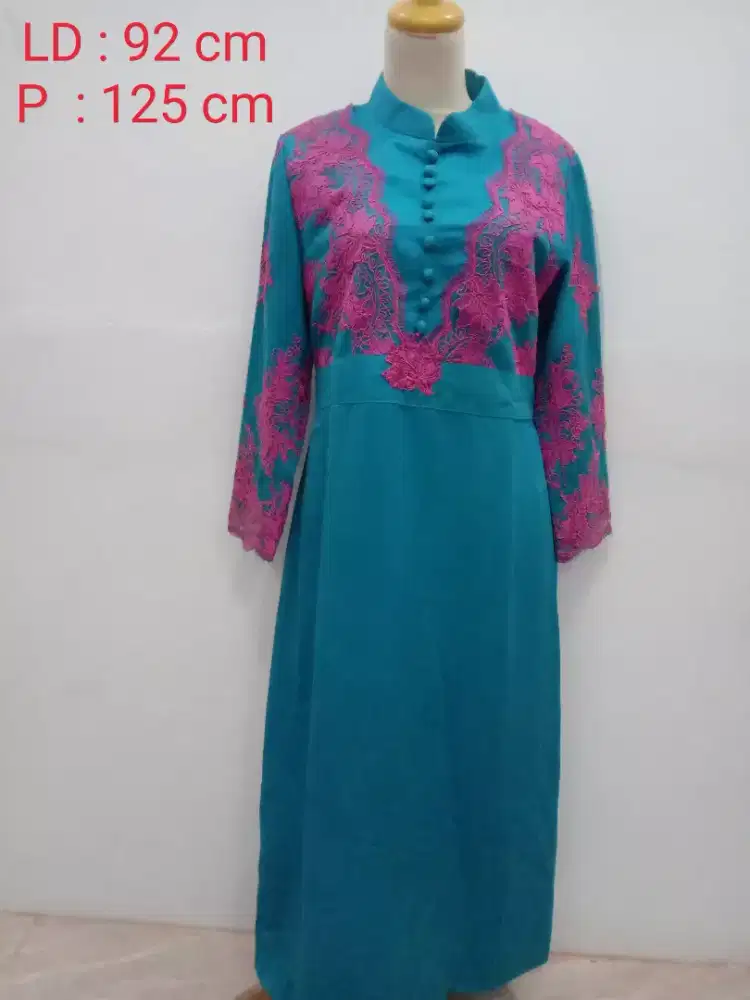 Dress Kombinasi Brukat Tampil Mewah